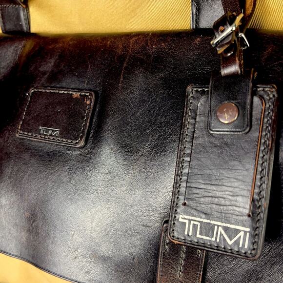 HTF 2009 Tumi Townhouse Sloane Briefcase Khaki/Leather $795 Retail - Picture 4 of 13